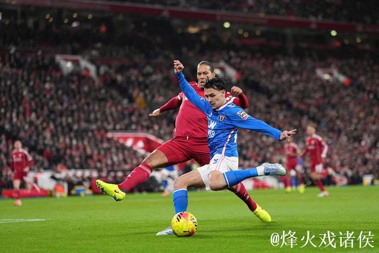 利物浦爆冷1-1升班马 赛季首获平局 范戴克送礼 维尔茨造乌龙救主